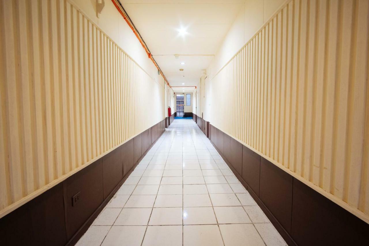 Reddoorz @Downtown Bacolod Hotel Ngoại thất bức ảnh