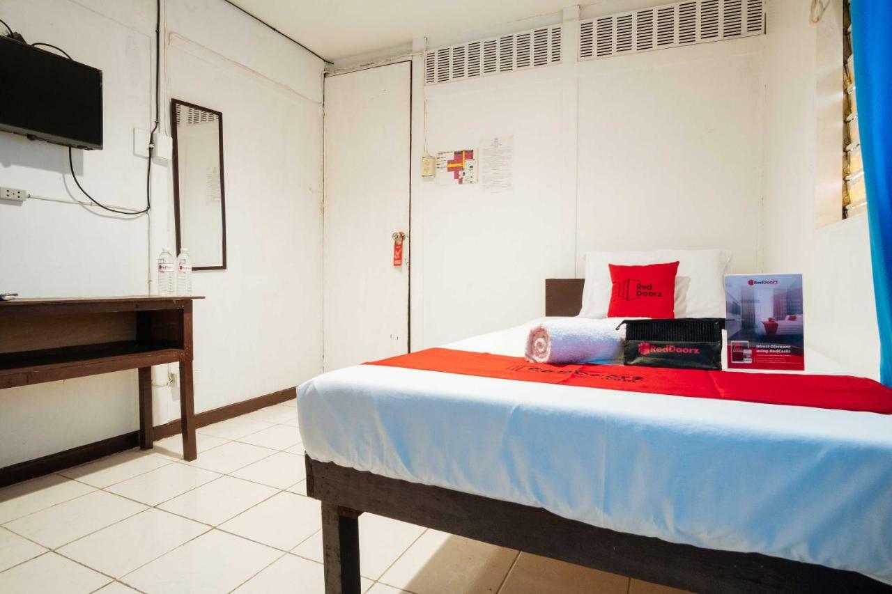 Reddoorz @Downtown Bacolod Hotel Ngoại thất bức ảnh